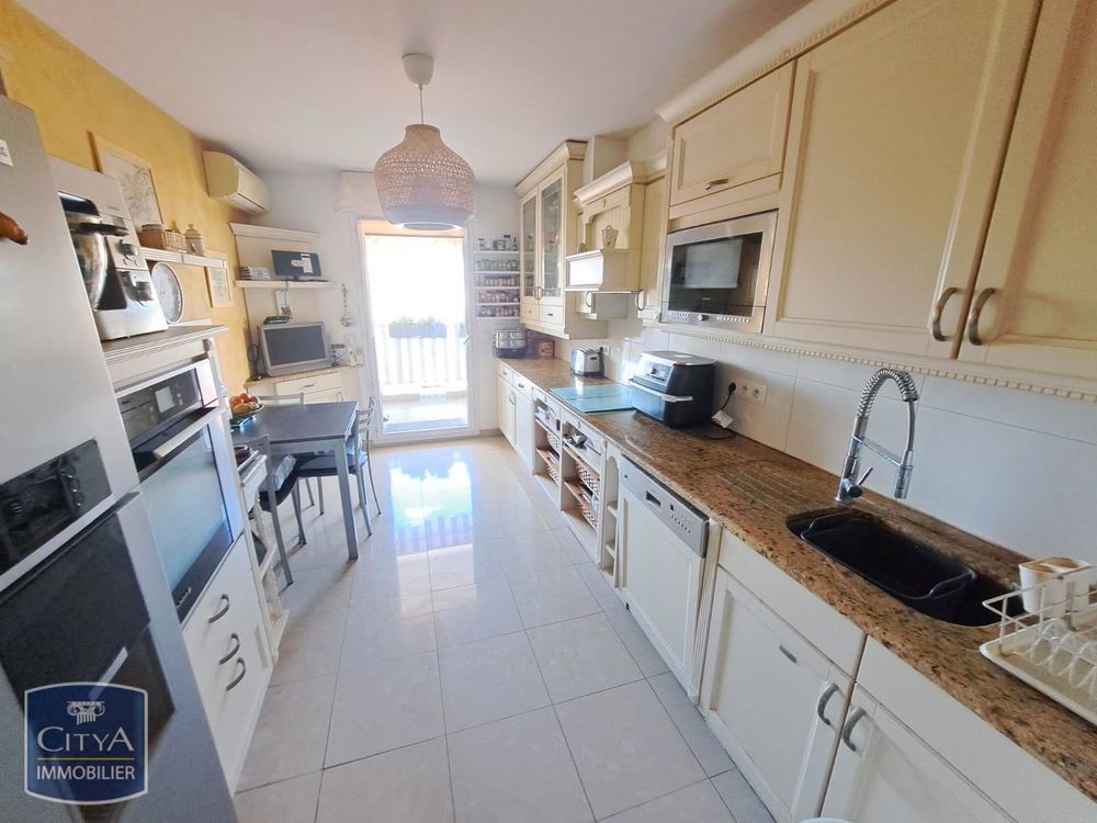 � vendre  Appartement Sanary-sur-Mer (83110)