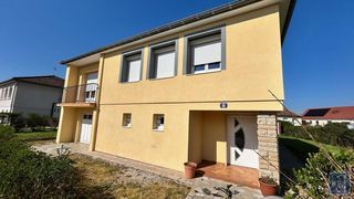  Villa � vendre 7 pi�ces 150 m�