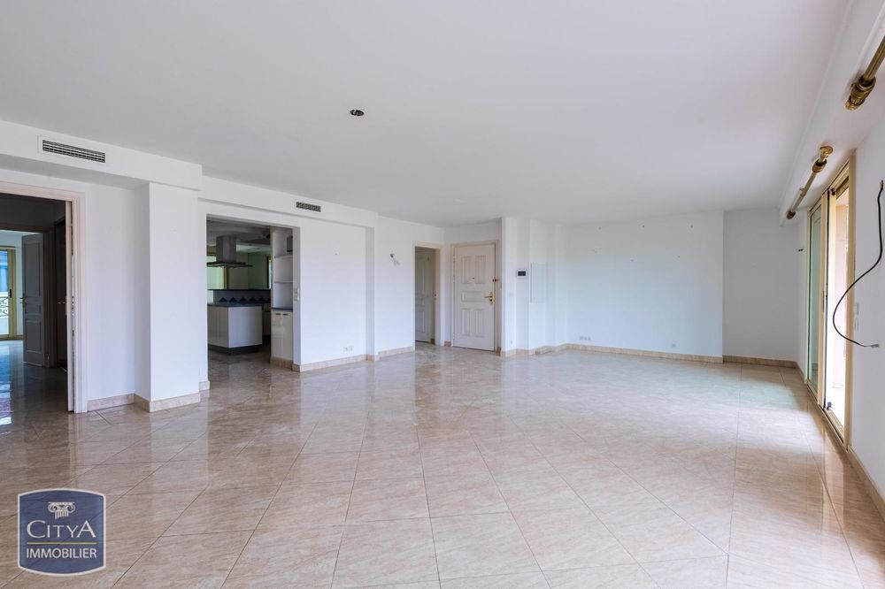 � vendre  Appartement Sanary-sur-Mer (83110)