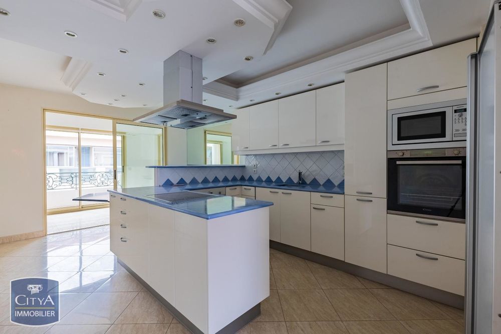 � vendre  Appartement Sanary-sur-Mer (83110)