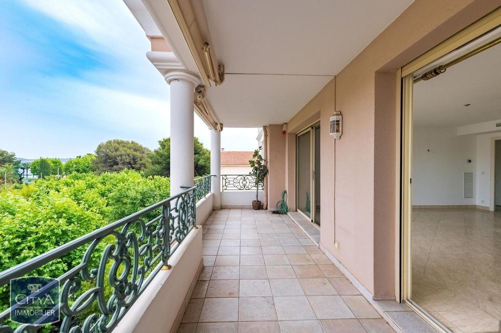 � vendre  Appartement Sanary-sur-Mer (83110)