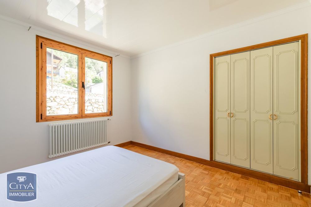 � vendre  Maison Surba (09400)