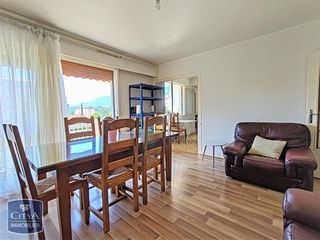  Appartement � vendre 4 pi�ces 77 m�