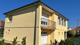  Villa � vendre 7 pi�ces 150 m�