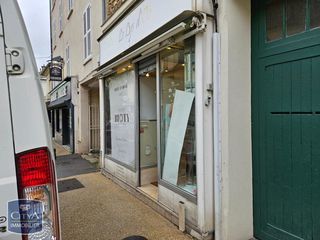  Immeuble � vendre 235 m�