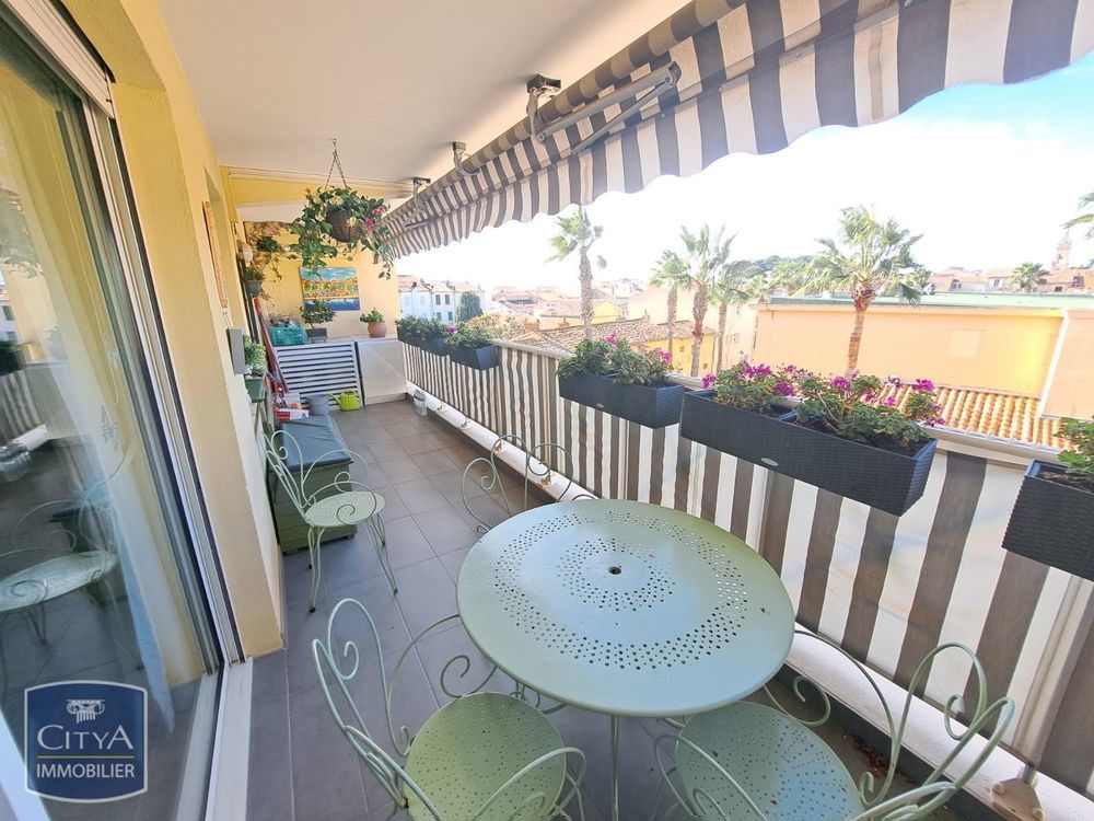 � vendre  Appartement Sanary-sur-Mer (83110)