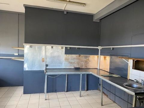 VENTE d'un local commercial de 49 m&sup2; (tout commerce) ... 140000 97410 Saint-pierre