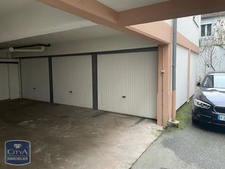  Parking / Garage � vendre 