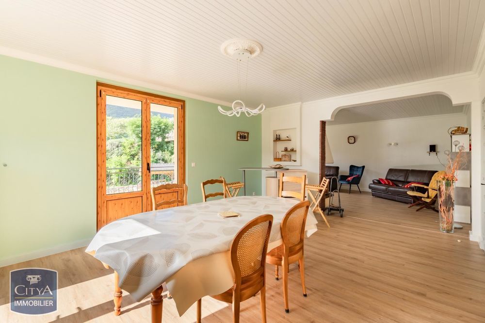 � vendre  Maison Surba (09400)