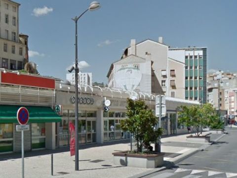 Locaux commerciaux - A LOUER - 173 m² non divisibles 1626 07100 Annonay