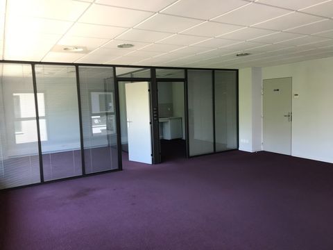 Beau bureau ou cabinet de 78 m&sup2; &agrave; Aix les Bains 1450 73100 Gresy-sur-aix