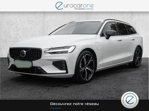 Volvo V60 PHEV T6 AWD Plus Dark 398 ch Toit ouvrant Attelage Autres mo 2025 occasion Lyon 69007