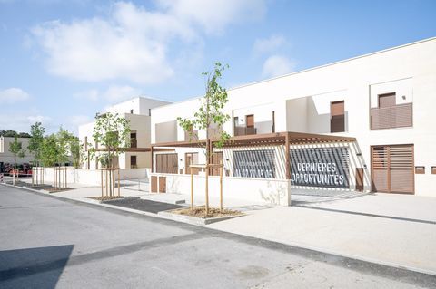   VILLA NEUVE DE STANDING Appartement - 4 pi�ce(s)