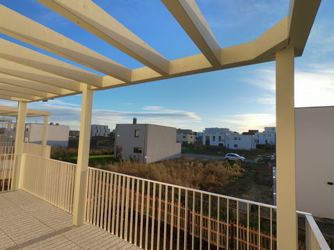   FRAIS DE NOTAIRE OFFERTS  -TERRASSE DE +16 M� - DE TRES BEAUX VOLUMES -FRAIS DE N Appartement - 4 pi�ce(s) - 80 m�