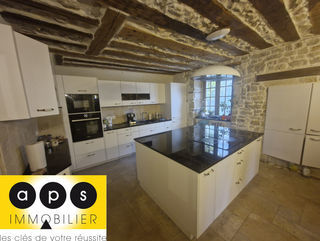  Maison � vendre 9 pi�ces 210 m�