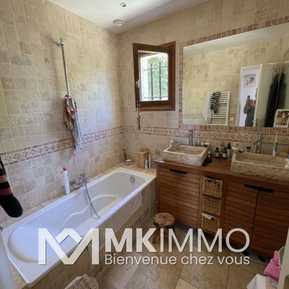 � vendre  Maison Saint-Laurent-du-Var (06700)