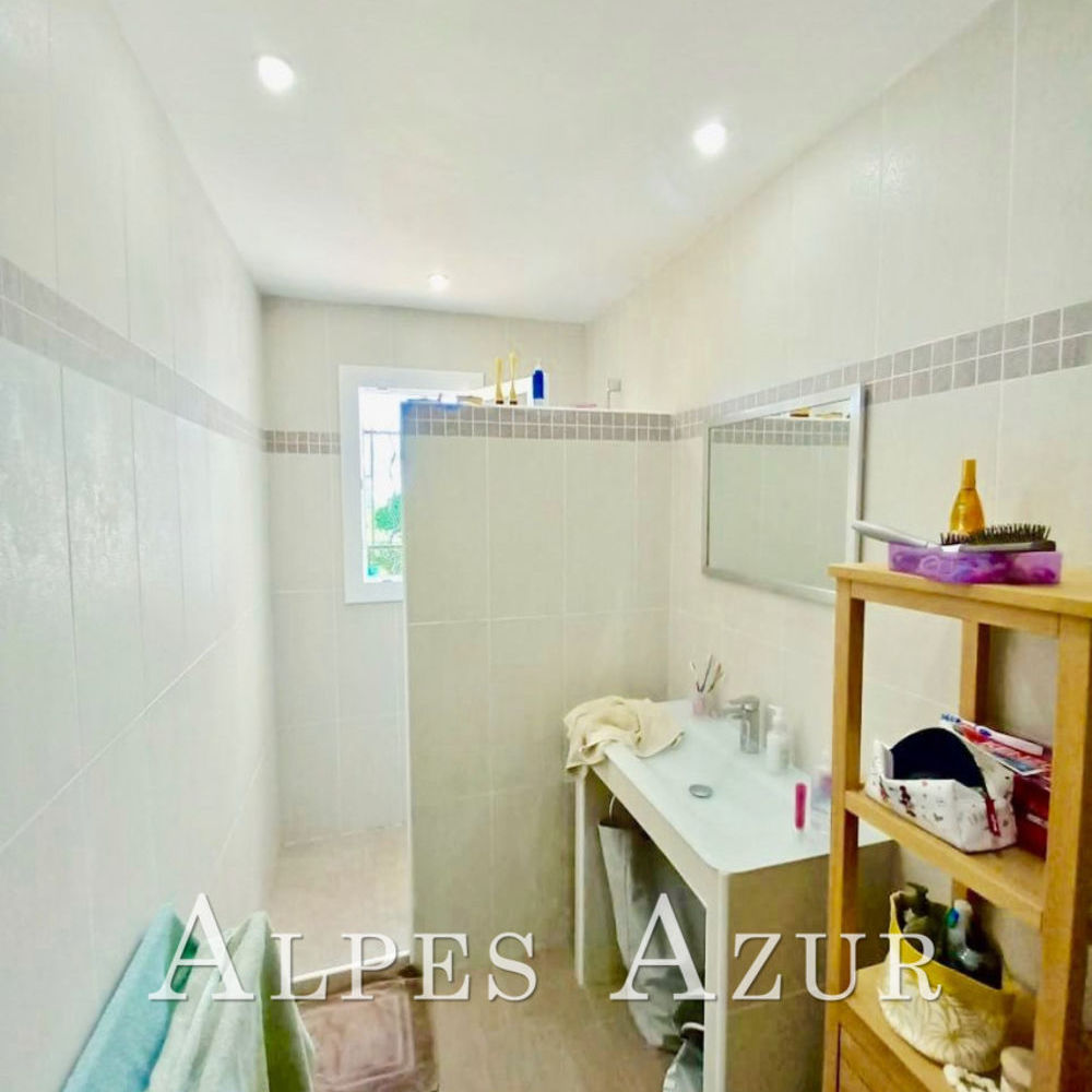 � vendre  Maison Tourrettes-sur-Loup (06140)