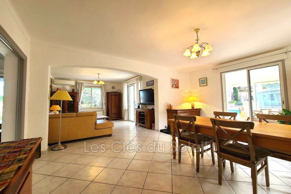 � vendre  Maison Cuers (83390)