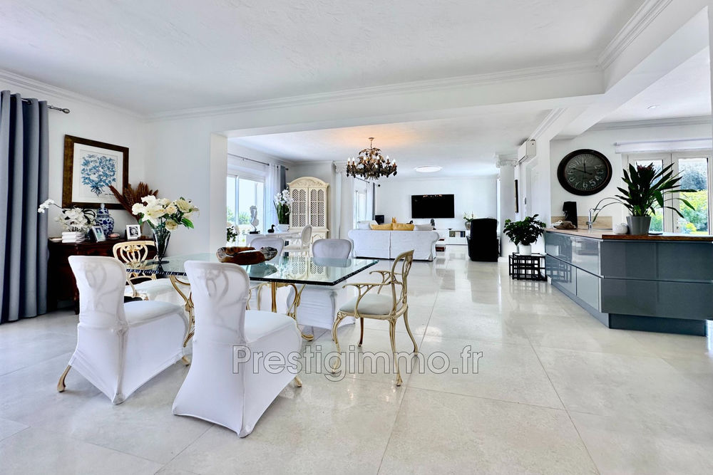 � vendre  Maison Vallauris (06220)