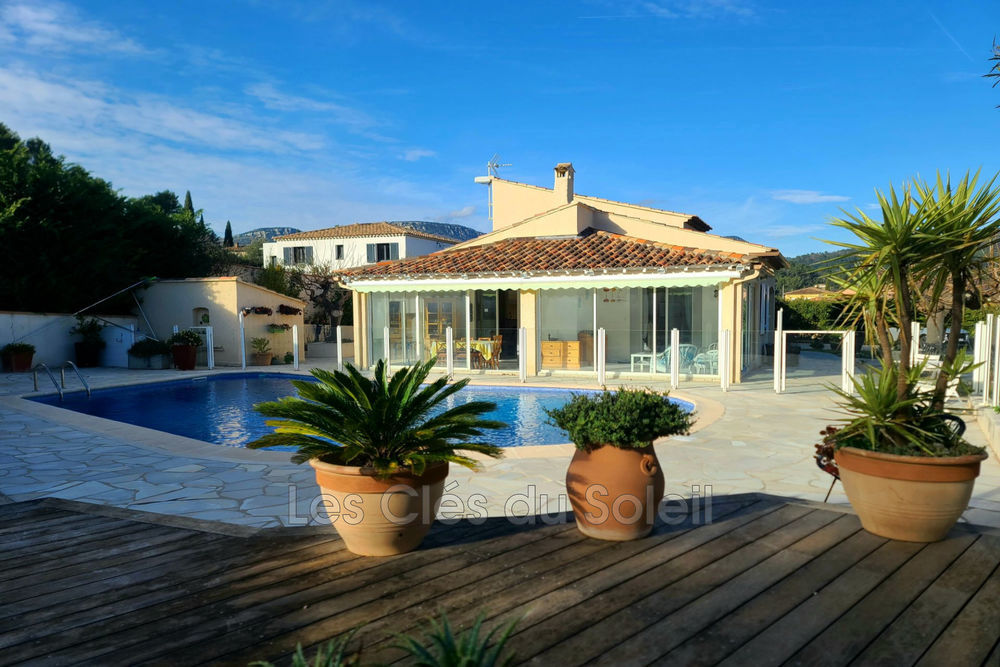 � vendre  Maison Cuers (83390)