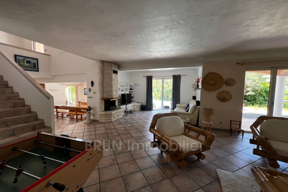 � vendre  Maison Antibes (06600)