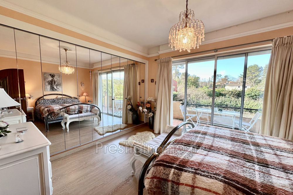 � vendre  Maison Roquefort-les-Pins (06330)