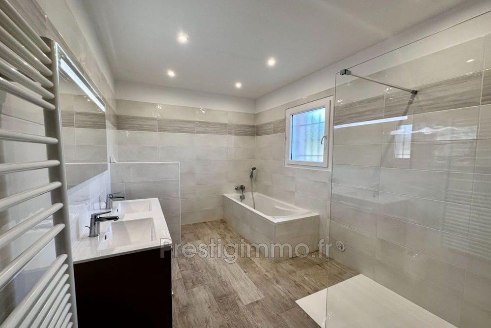 � vendre  Maison Roquefort-les-Pins (06330)