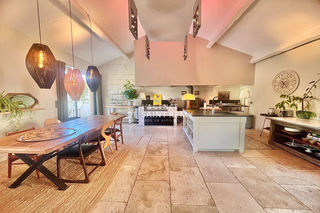  Maison � vendre 7 pi�ces 240 m�