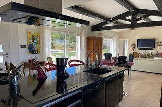  Maison � vendre 5 pi�ces 220 m�