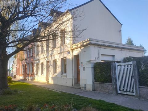 Id&eacute;alement situ&eacute; sur la place de SAINT-ROMAIN-DE-COLB... 1700 76430 Saint-romain-de-colbosc