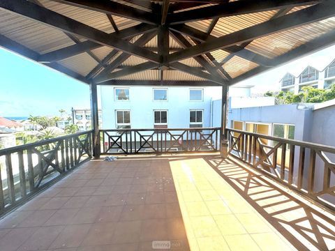Rare &agrave; la vente immeuble entier de bureaux sur plusie... 2496000 97410 Saint-pierre