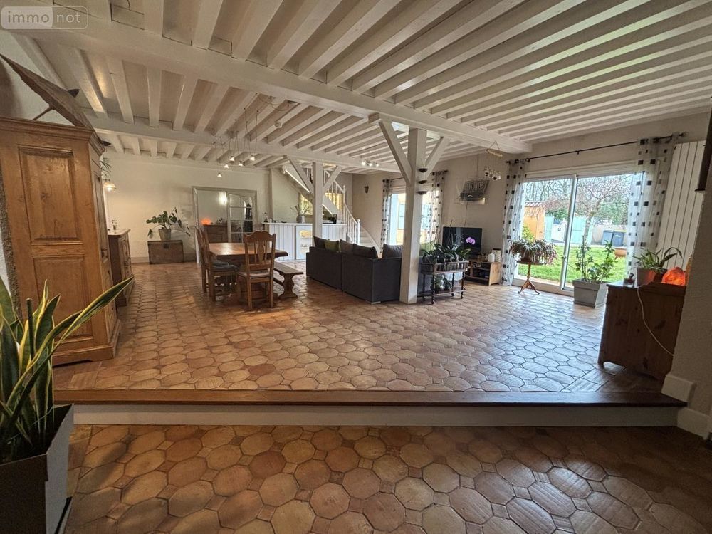 � vendre  Maison Toussieux (01600)