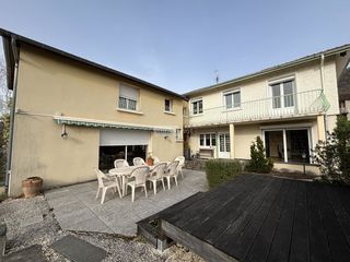  Maison � vendre 9 pi�ces 219 m�