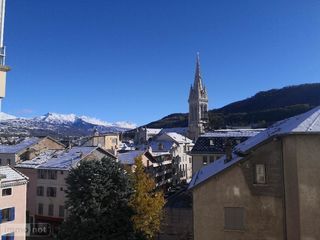  Immeuble � vendre 4 pi�ces 77 m�