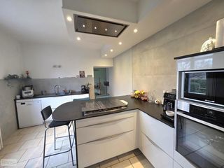  Maison � vendre 10 pi�ces 280 m�