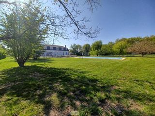  Maison � vendre 9 pi�ces 299 m�