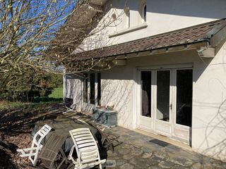  Maison � vendre 10 pi�ces 242 m�