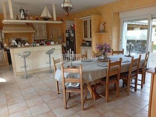  Propri�t�/ch�teau � vendre 12 pi�ces 339 m�