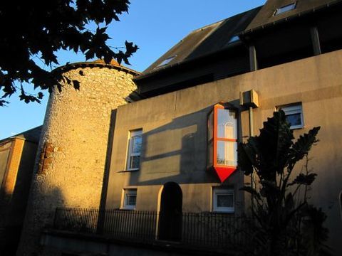   Votre agence France Loire Aubigny S/N�re vous propose cet appartement � la location sur la commune d'Aubigny S/N�re Appartement - 5 pi�ce(s) - 107 m�