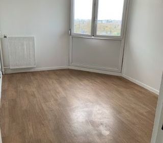  Appartement � louer 4 pi�ces 83 m�