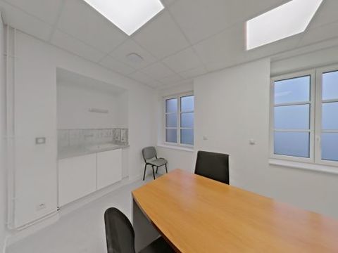 France Loire vous propose ce local commercial sur la commune d'Aubigny sur N&egrave;re 557 18700 Aubigny sur nere