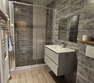  Immeuble � vendre 10 pi�ces 180 m�