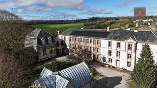  Maison � vendre 15 + pi�ces 1006 m�