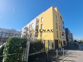  Parking / Garage � louer 