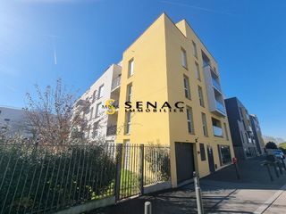  Parking / Garage � louer 