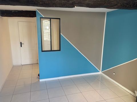 Situ&eacute; au cur de Gardanne, et b&eacute;n&eacute;ficiant d'une excell... 560 13120 Gardanne