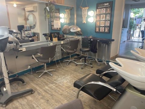 &Agrave; VENDRE FONDS DE COMMERCE SALON DE COIFFURE GARDANNE... 41300 13120 Gardanne