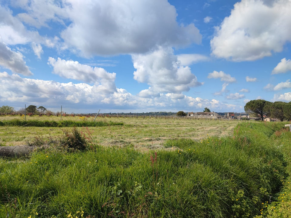 TERRAIN À CONSTRUIRE DE 800 M² À OMET, SECTEUR RÉSIDENTI....