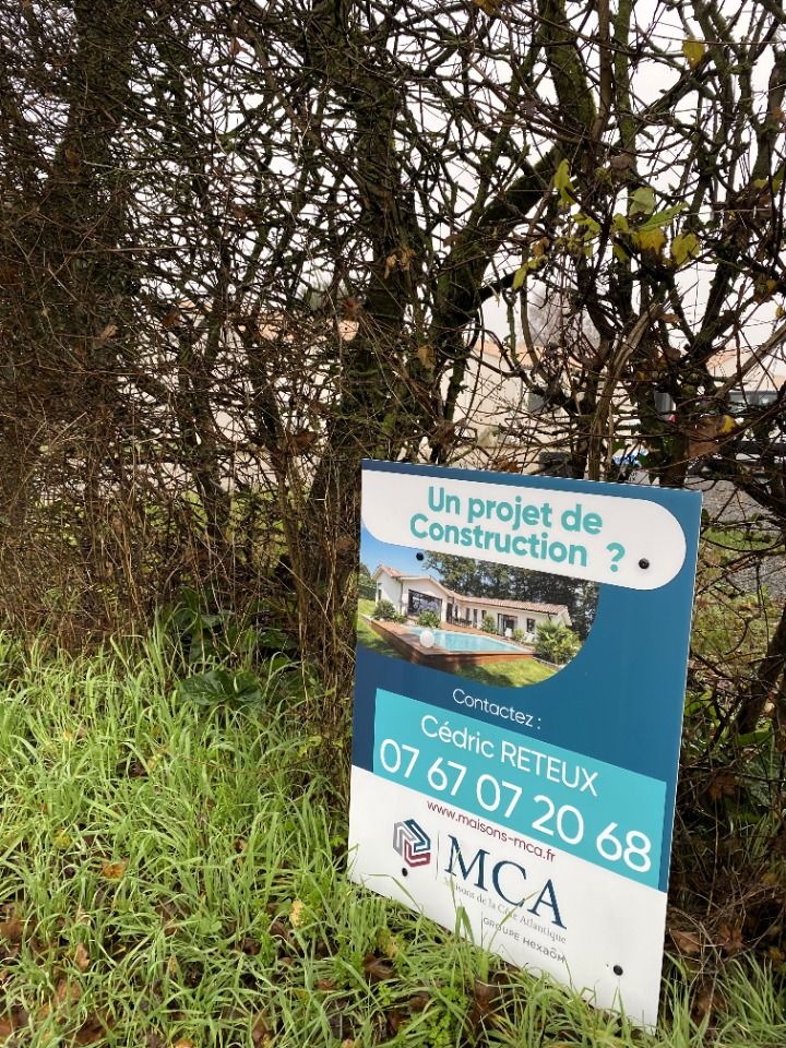 ?? Terrain constructible à Puyravault - 789 m² - 75 000 ....