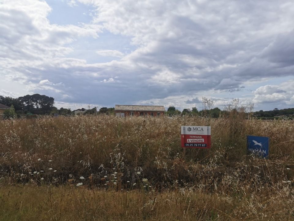 VENTE d'un terrain de 1 030 m² à Langon Contactez Hél....